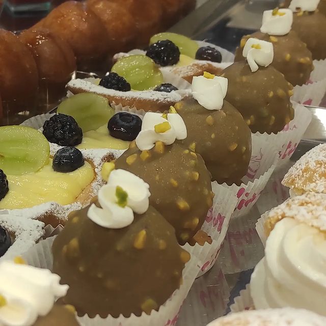 338137231_1487710641637185_4915980005709527351_n